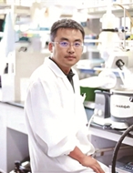 把论文写在祖国大地上——访上海市政协委员姜雪峰