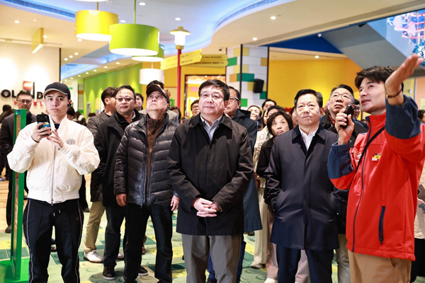 市政协开展“加强文旅项目国际合作，培育上海城市消费新动能情况”委员年末视察